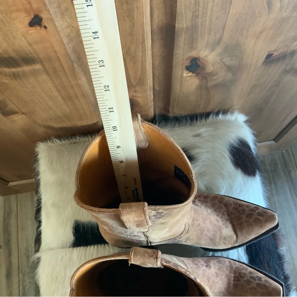 Old Gringo Tan Heeled Boots - Picture 7 of 11